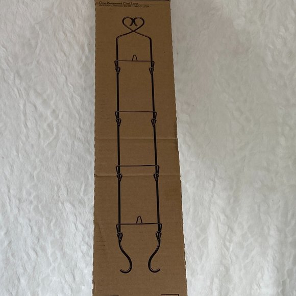 The Pampered Chef 2935 Stoneware Mold Holder Plate Hanger Retired - Metal NIB - Picture 1 of 7